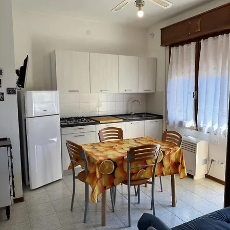 4 Giovanni Versolatto דירה *